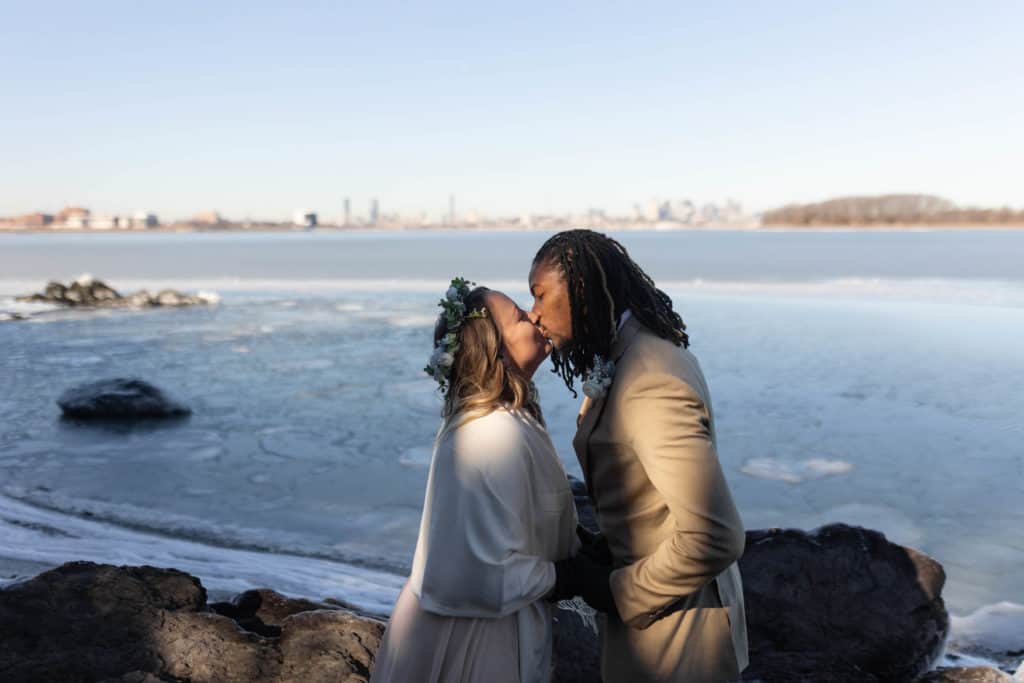 boston-seacoast-winter-elopement
